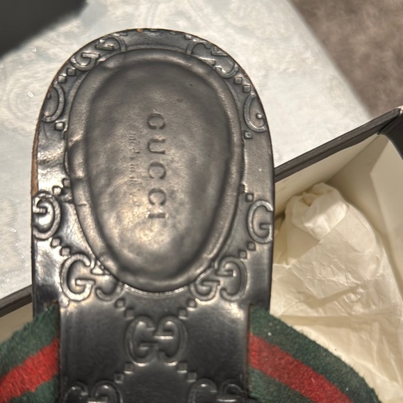 Gucci Black Sandals with Red and Green Straps - Picture 8 of 10